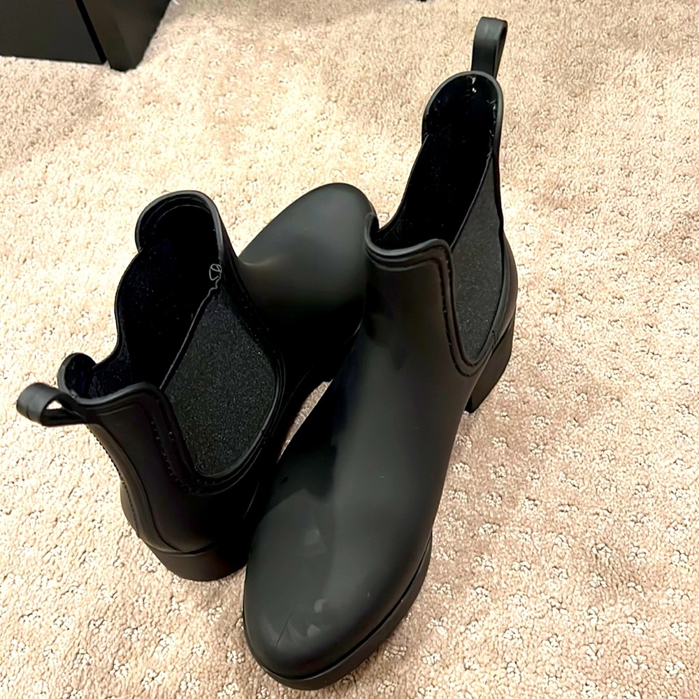 Black Boots